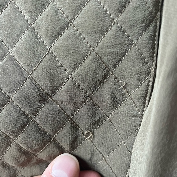 Women's 100% Silk Hand Embroidered Quilted Olive Green Button Down Blouse size L - Picture 7 of 14